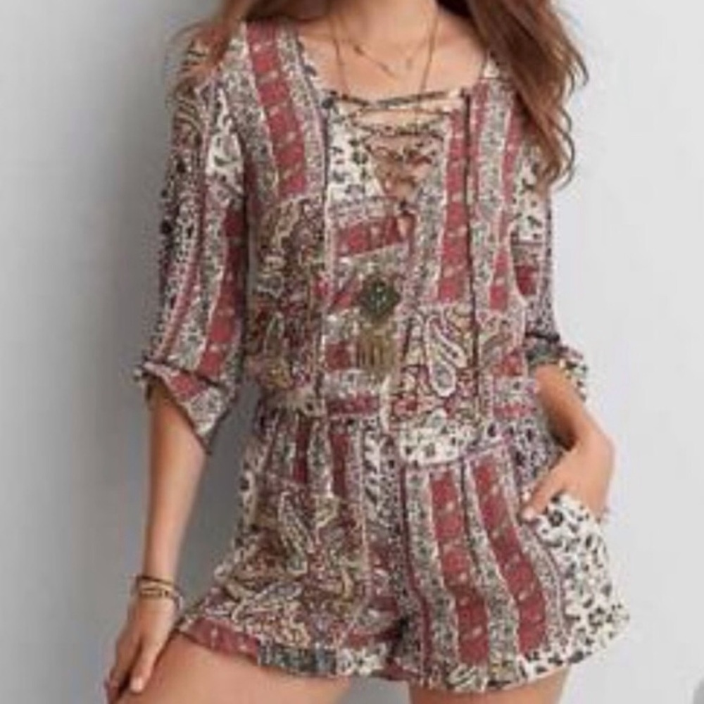 American Eagle Cream Blue Maroon Long Sleeve Paisley Romper Small